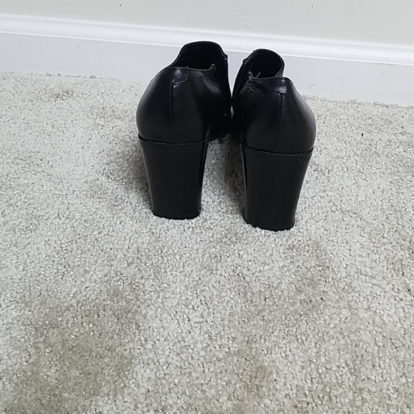 Heels - Picture 4 of 4